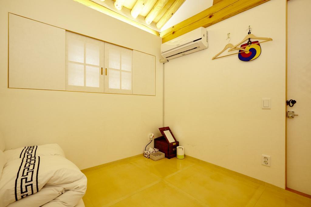 Hanok 24 Guesthouse Gyeongbokgung Seoul Exterior photo