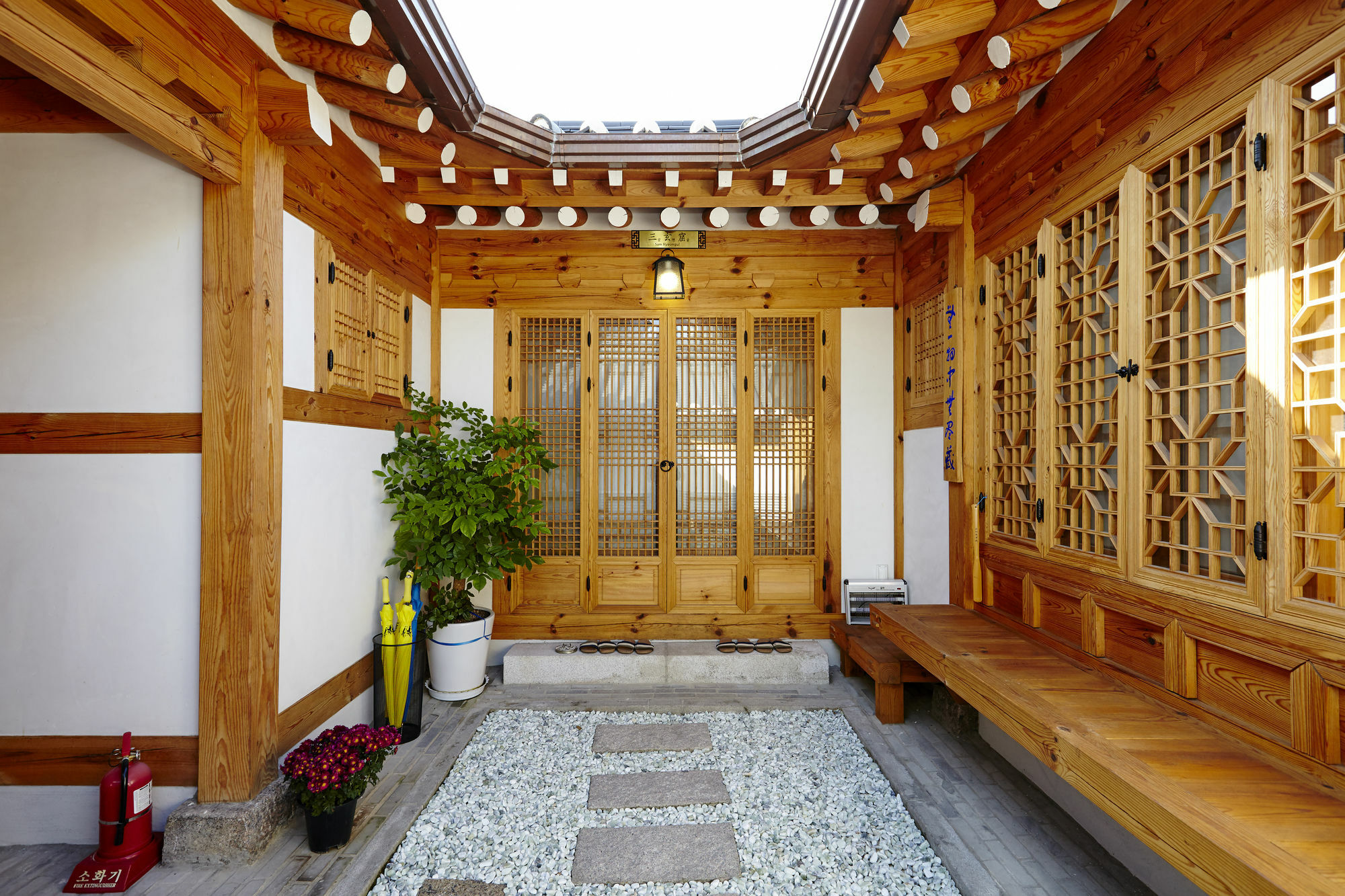 Hanok 24 Guesthouse Gyeongbokgung Seoul Exterior photo