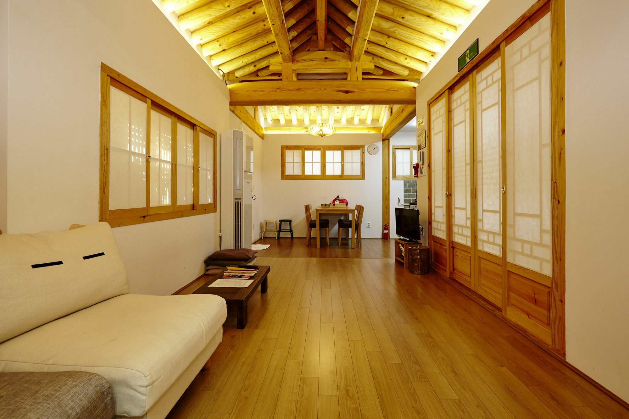 Hanok 24 Guesthouse Gyeongbokgung Seoul Exterior photo